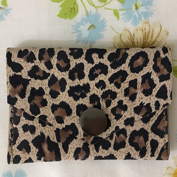 Handmade Genuine Leather Wallet - Picture 1 of 5